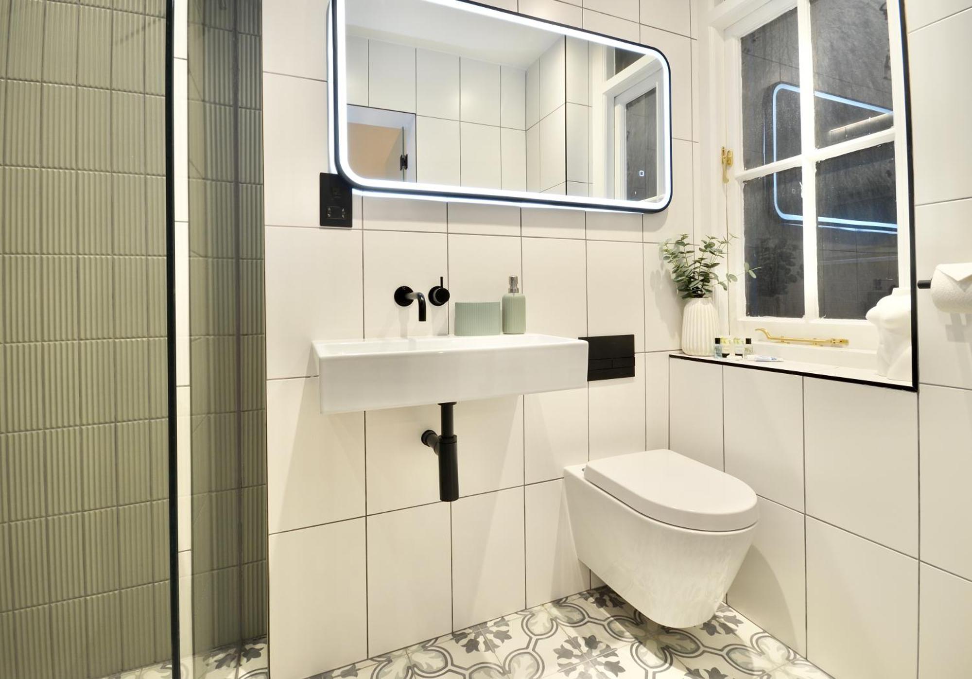 לונדון Newly Refurbished W/ River Views מראה חיצוני תמונה