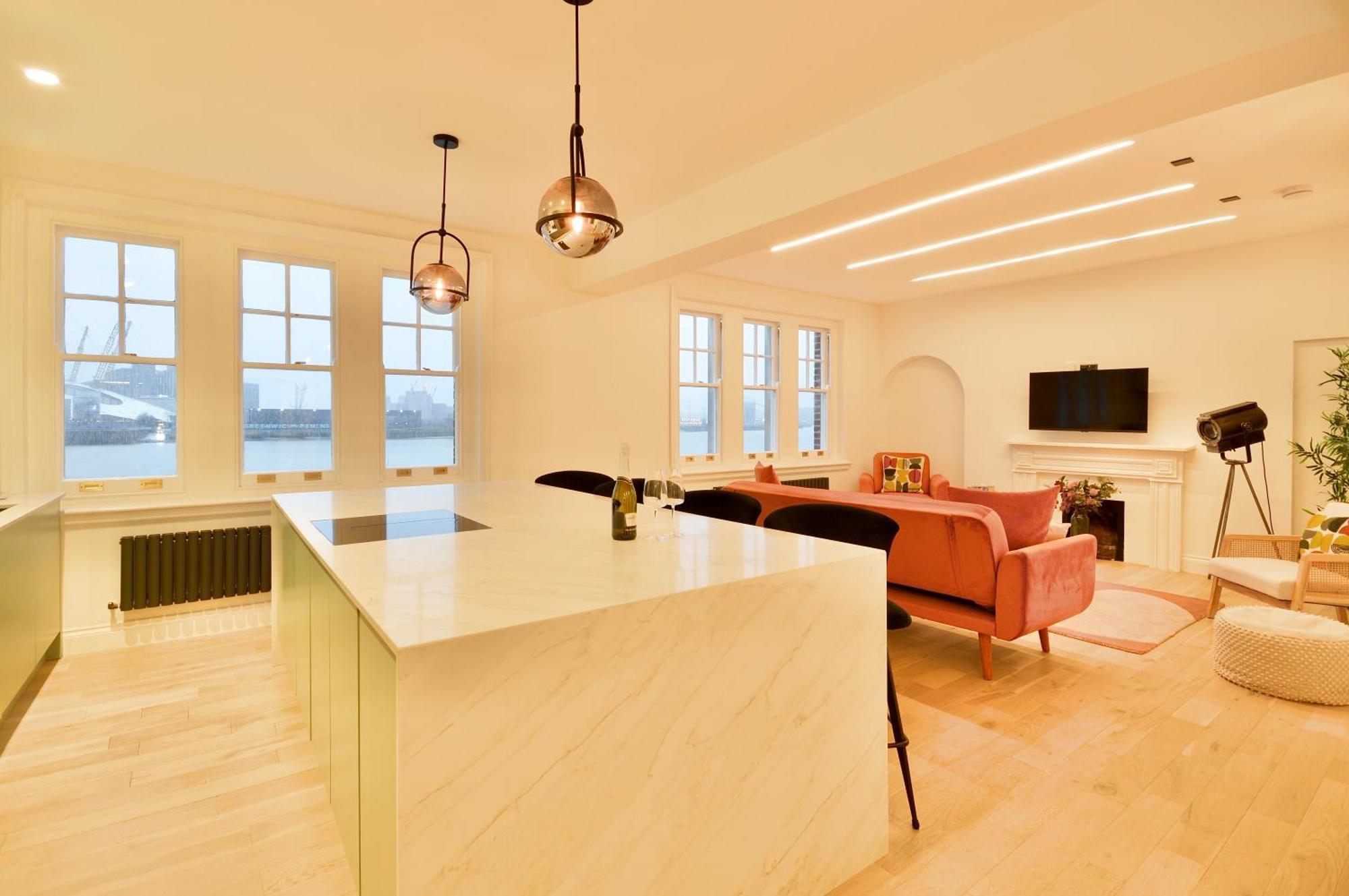 לונדון Newly Refurbished W/ River Views מראה חיצוני תמונה