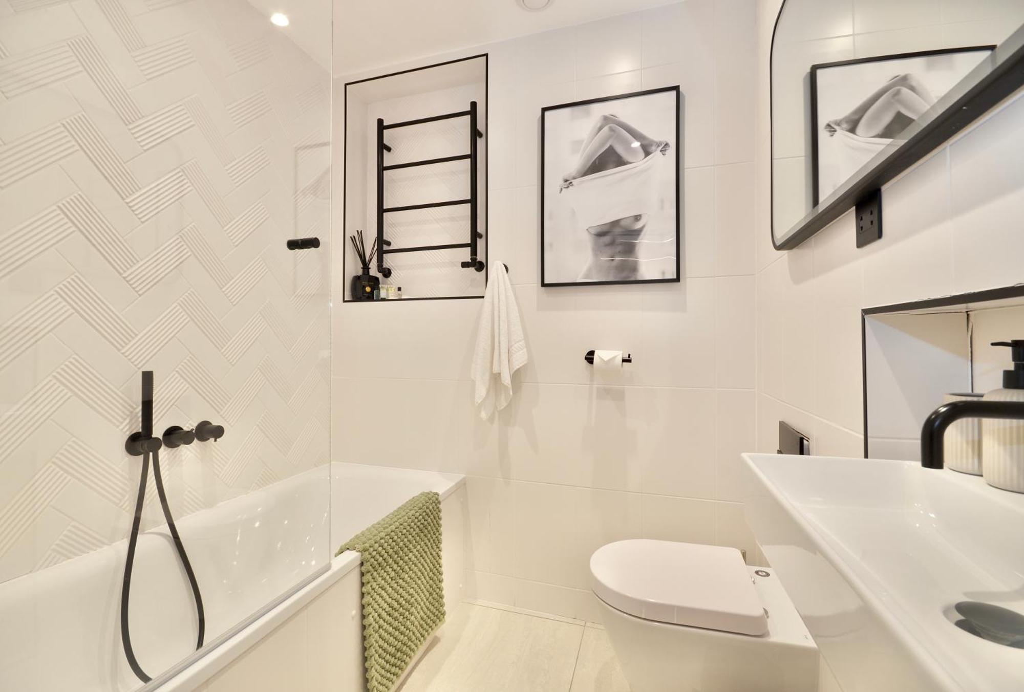 לונדון Newly Refurbished W/ River Views מראה חיצוני תמונה