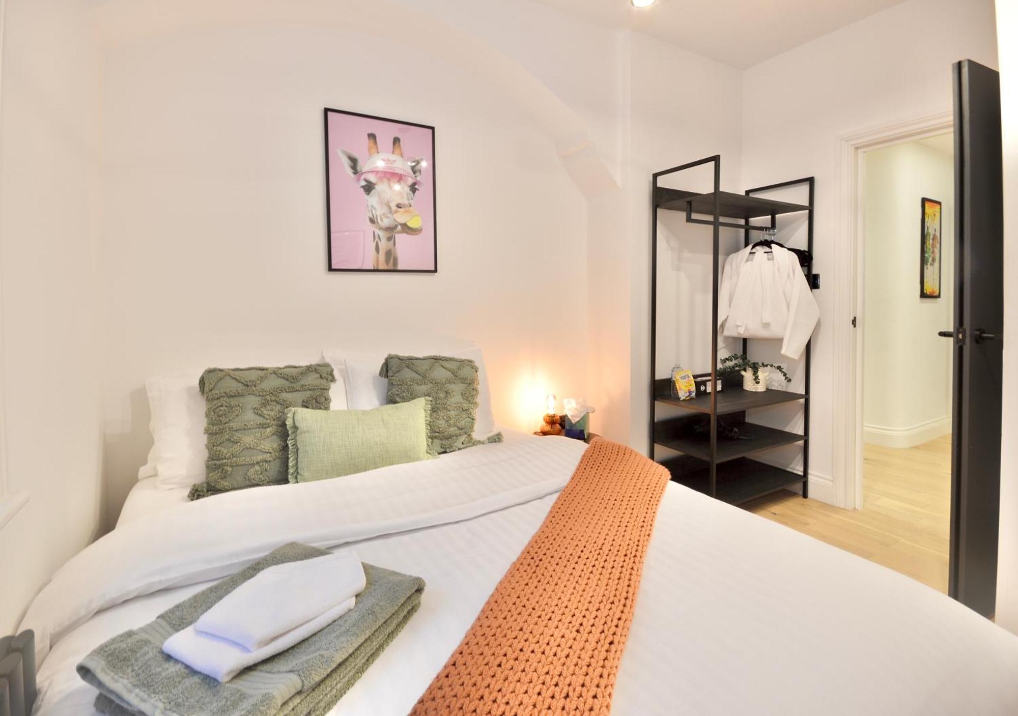 לונדון Newly Refurbished W/ River Views מראה חיצוני תמונה